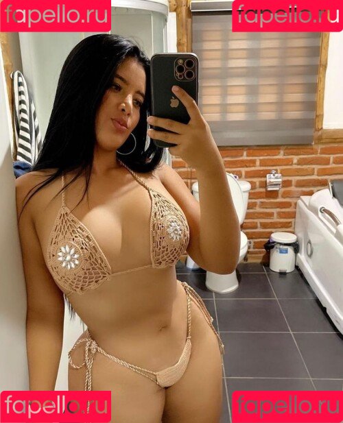 Alejandra Quiroz Onlyfans Photo Gallery 