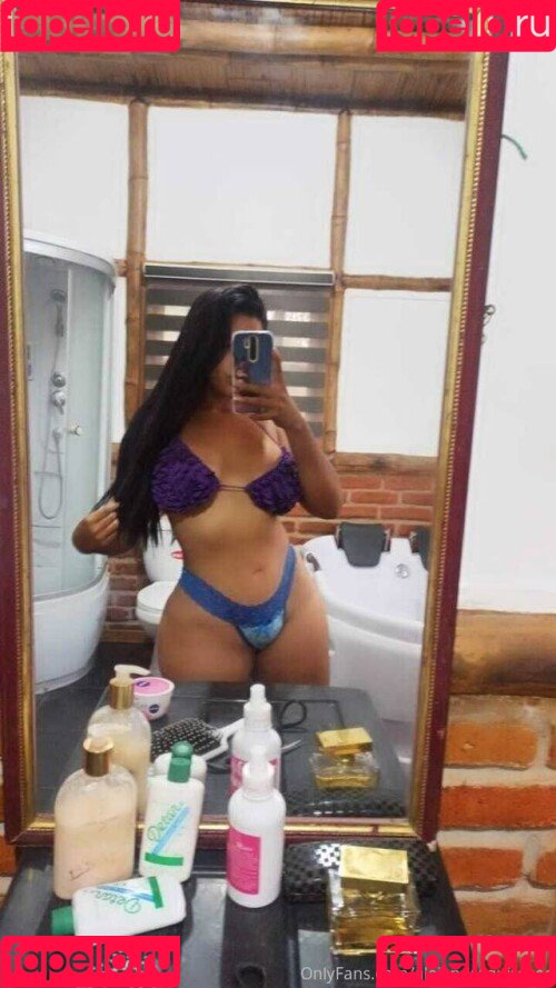 Alejandra Quiroz Onlyfans Photo Gallery 