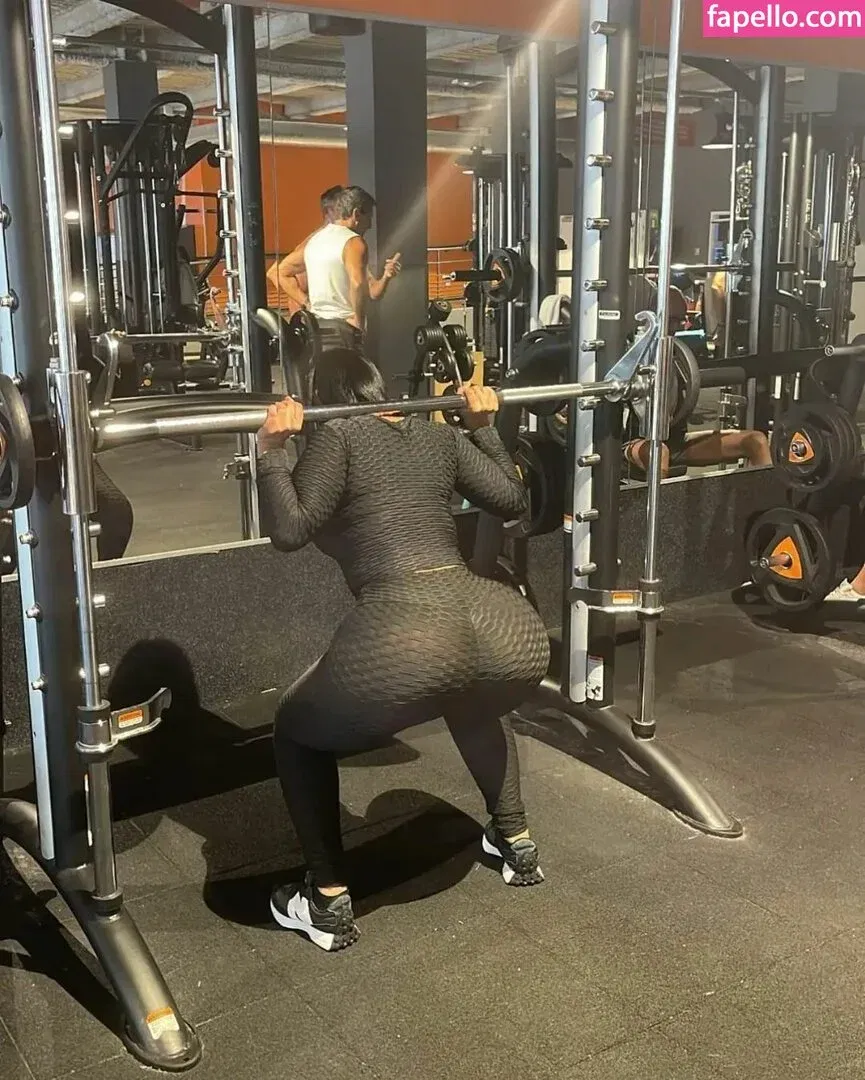 nadine_djelassi Onlyfans Photo Gallery 