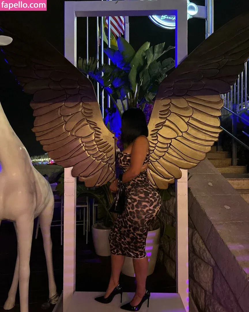 nadine_djelassi Onlyfans Photo Gallery 