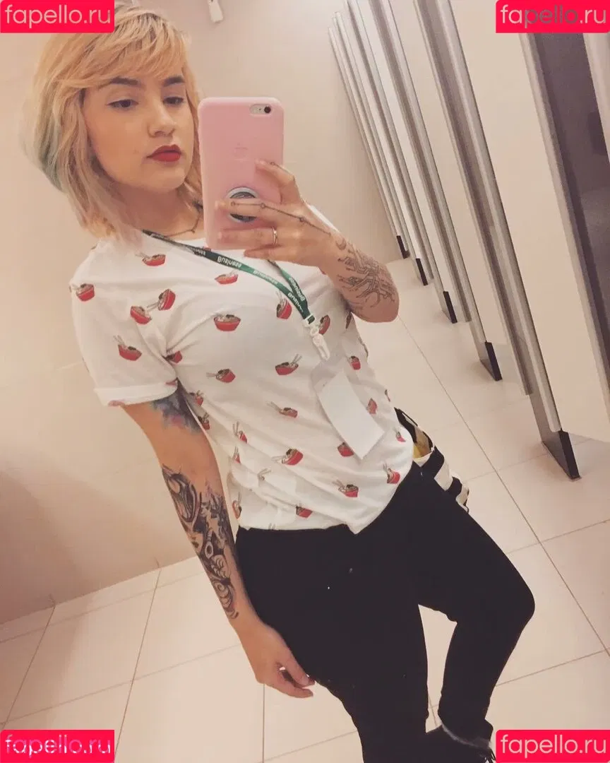 Riyuuka Onlyfans Photo Gallery 