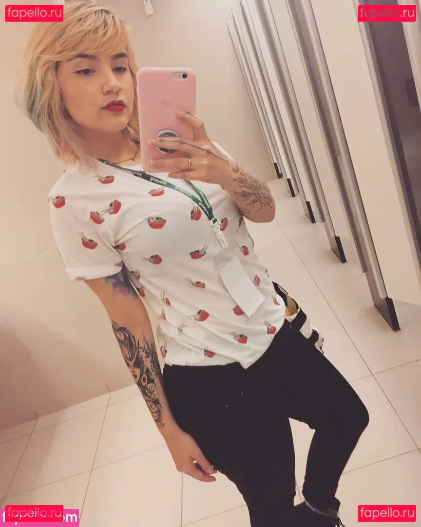 Riyuuka Onlyfans Photo Gallery 