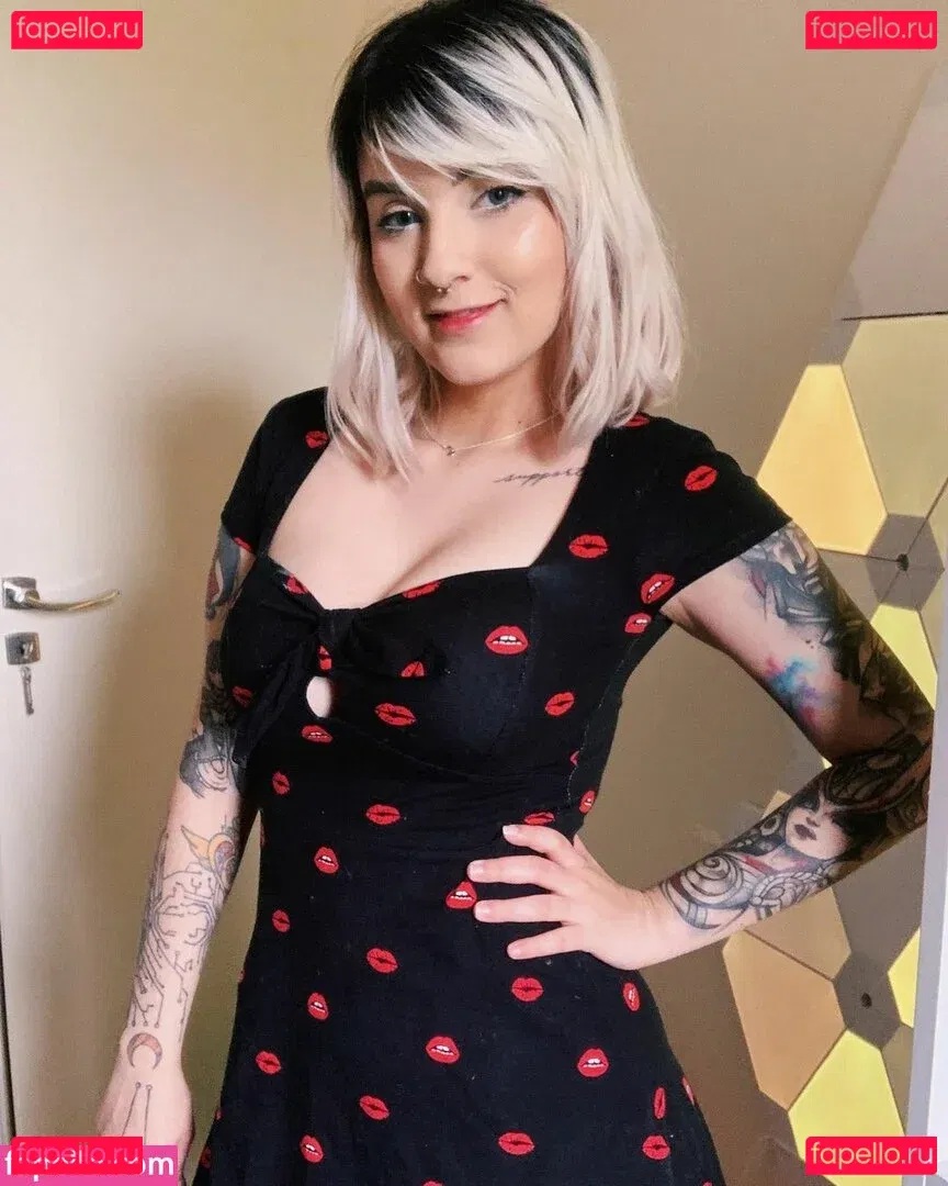 Riyuuka Onlyfans Photo Gallery 