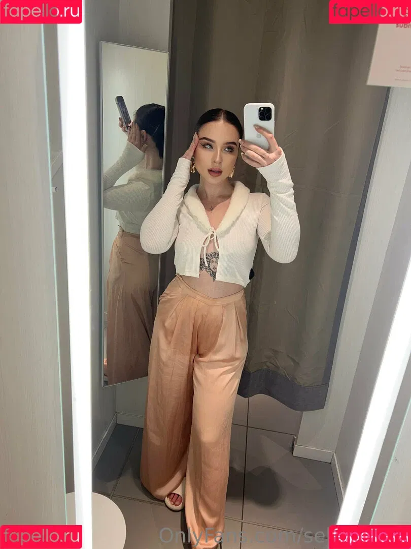 selena_girl Onlyfans Photo Gallery 