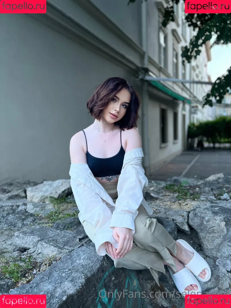 selena_girl Onlyfans Photo Gallery 