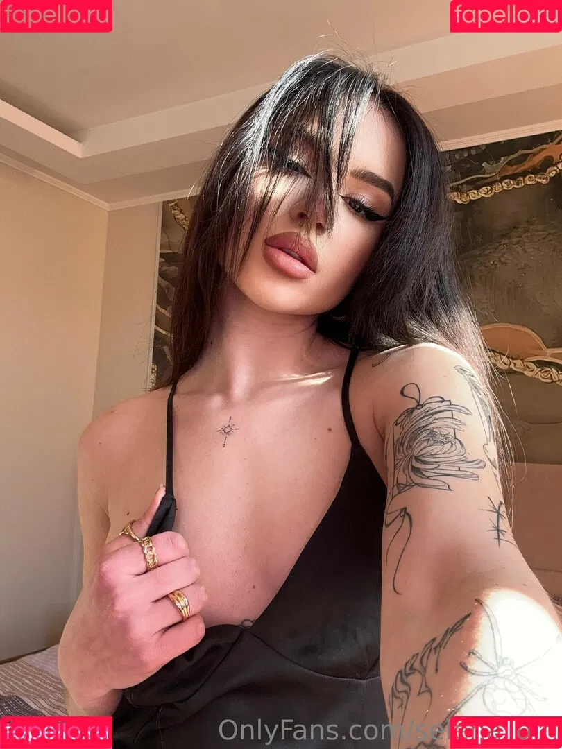 selena_girl Onlyfans Photo Gallery 