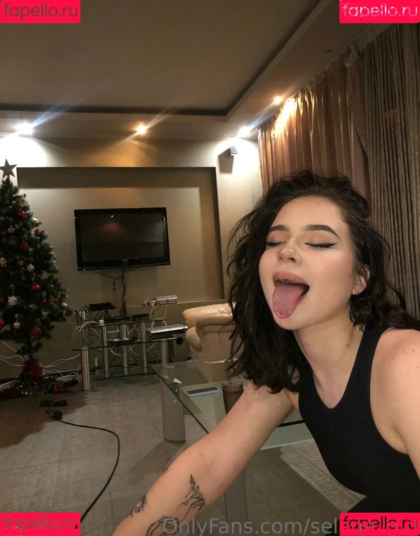selena_girl Onlyfans Photo Gallery 