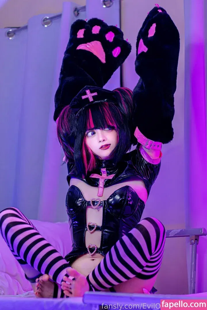 Evil Overlord Gabo Onlyfans Photo Gallery 