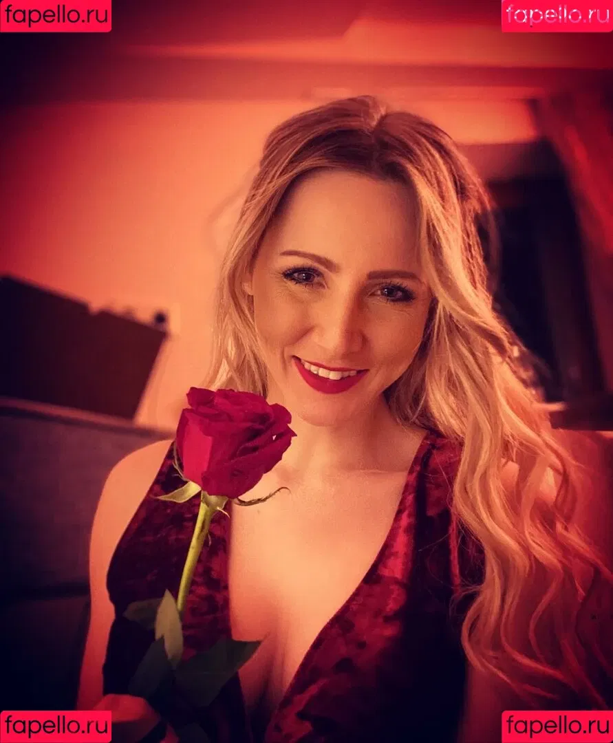 Melissa Naschenweng Onlyfans Photo Gallery 