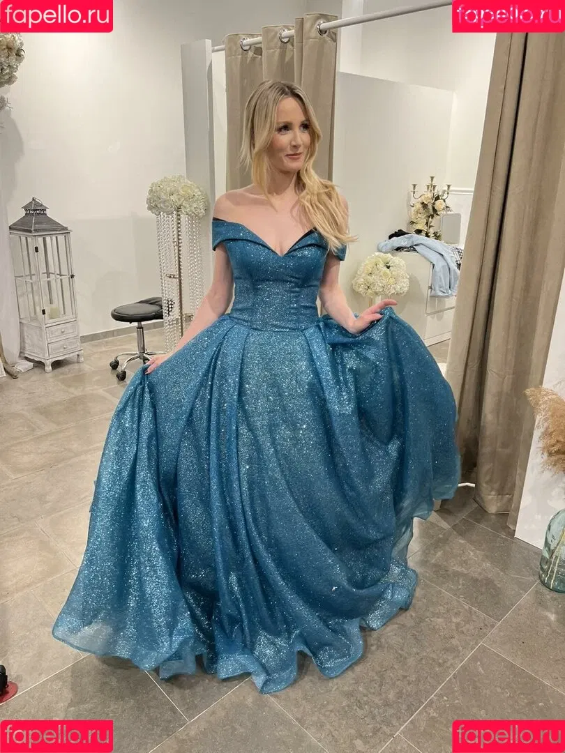 Melissa Naschenweng Onlyfans Photo Gallery 