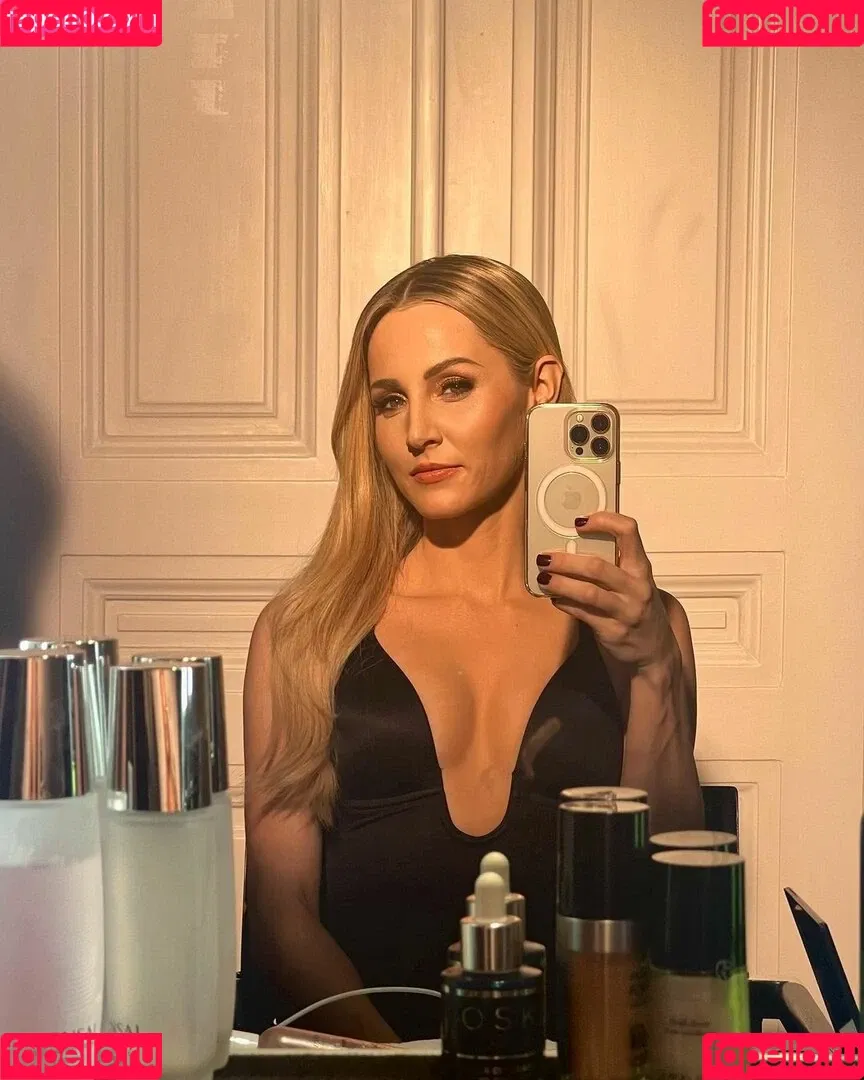 Melissa Naschenweng Onlyfans Photo Gallery 