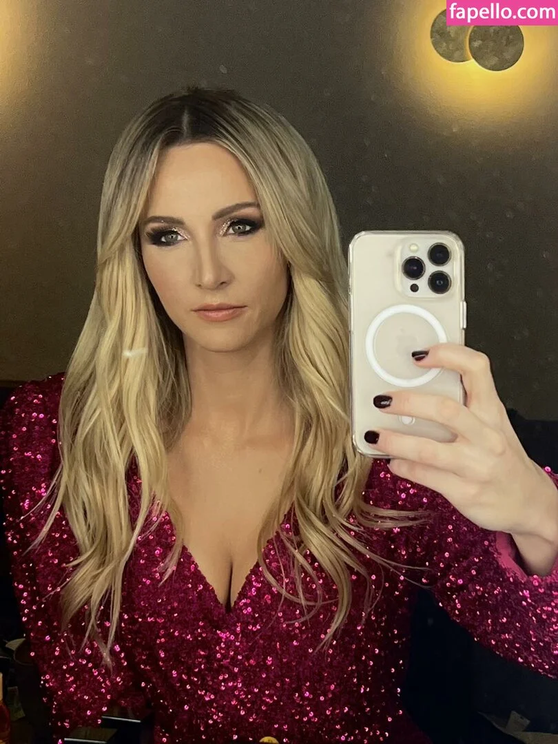 Melissa Naschenweng Onlyfans Photo Gallery 