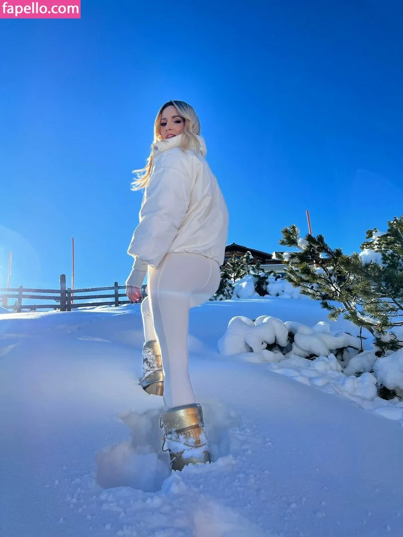 Melissa Naschenweng Onlyfans Photo Gallery 