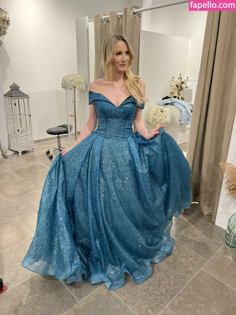 Melissa Naschenweng Onlyfans Photo Gallery 