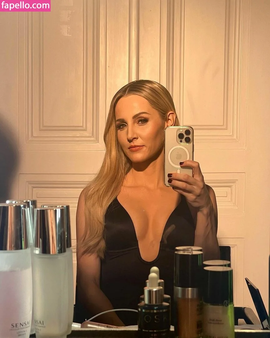 Melissa Naschenweng Onlyfans Photo Gallery 