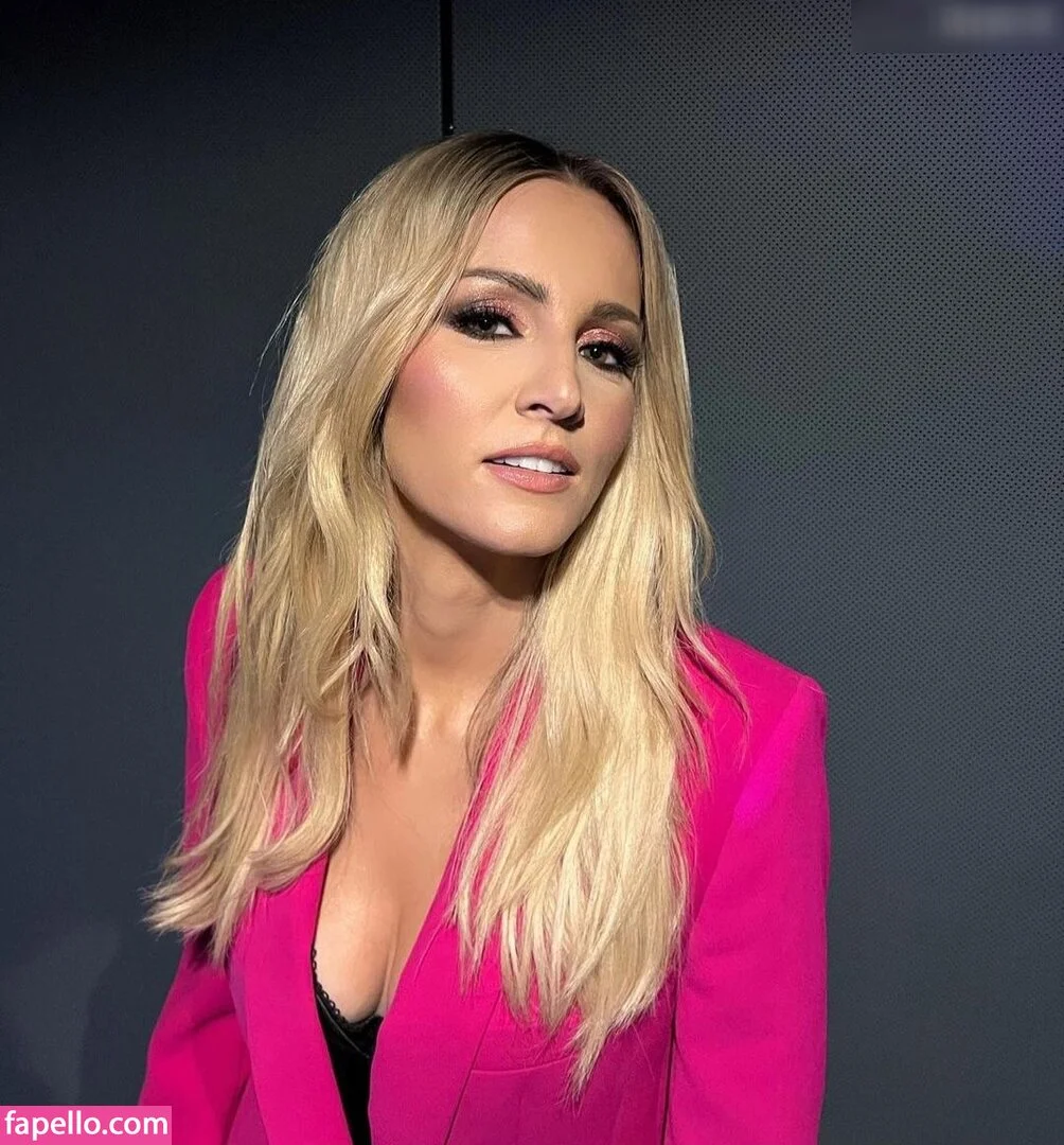 Melissa Naschenweng Onlyfans Photo Gallery 