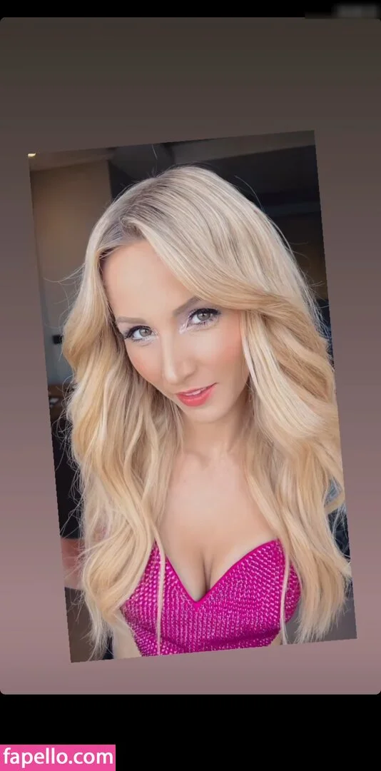 Melissa Naschenweng Onlyfans Photo Gallery 