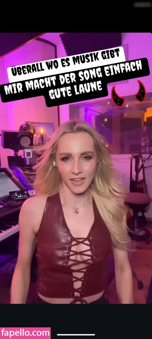 Melissa Naschenweng Onlyfans Photo Gallery 