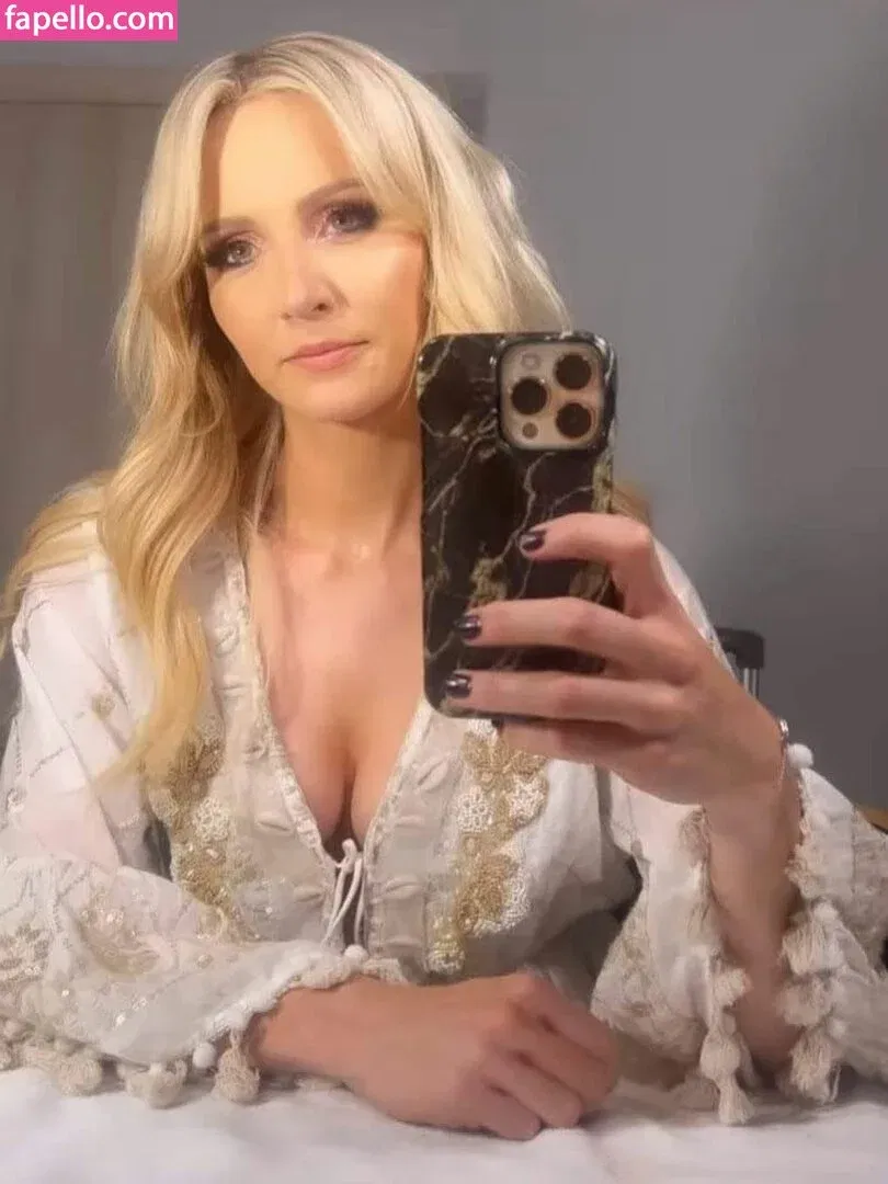 Melissa Naschenweng Onlyfans Photo Gallery 