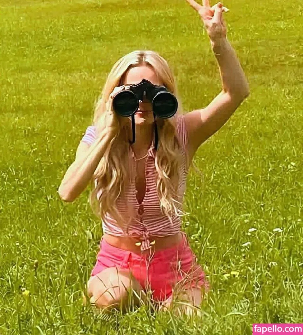 Melissa Naschenweng Onlyfans Photo Gallery 