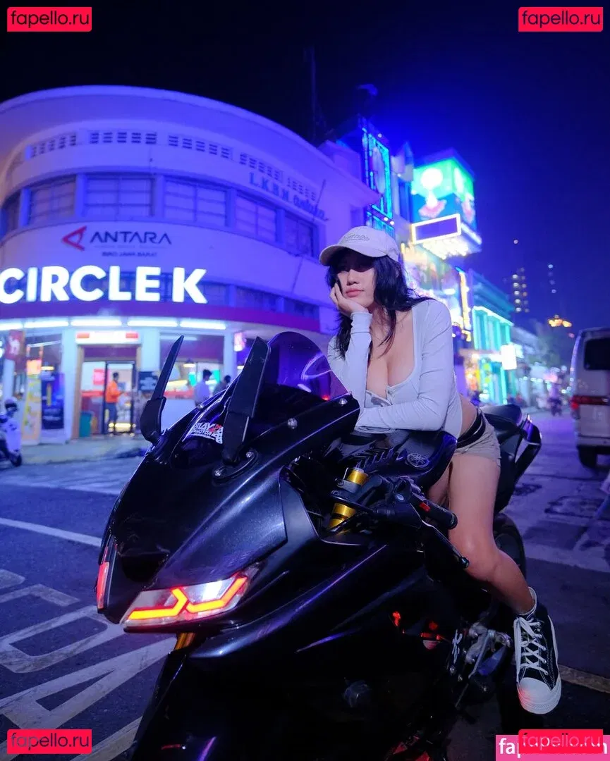 Aurelia Onlyfans Photo Gallery 