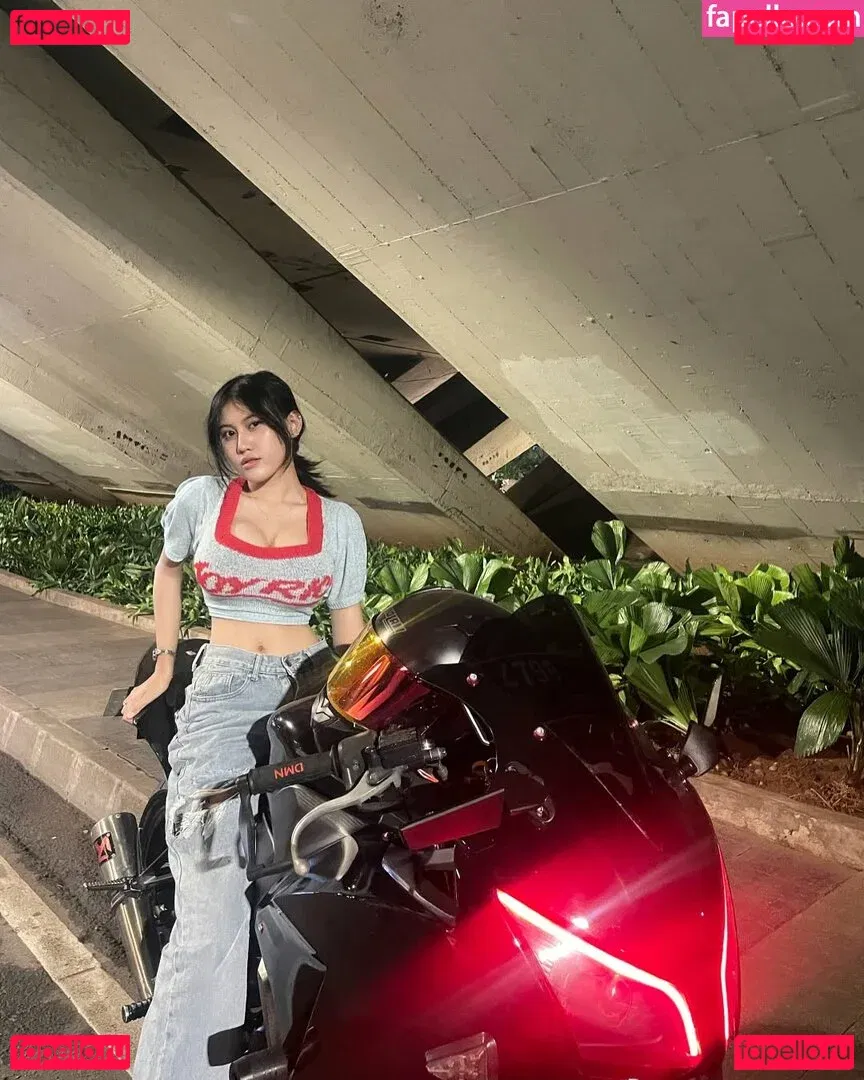 Aurelia Onlyfans Photo Gallery 