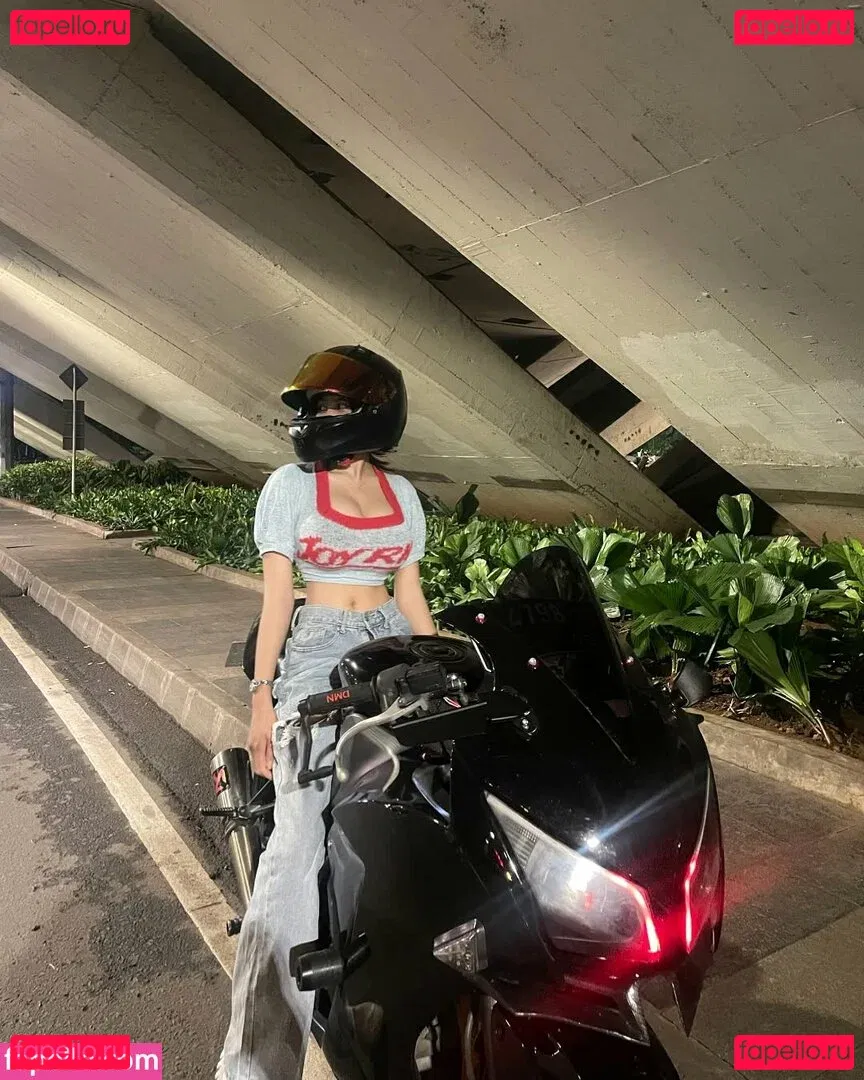 Aurelia Onlyfans Photo Gallery 