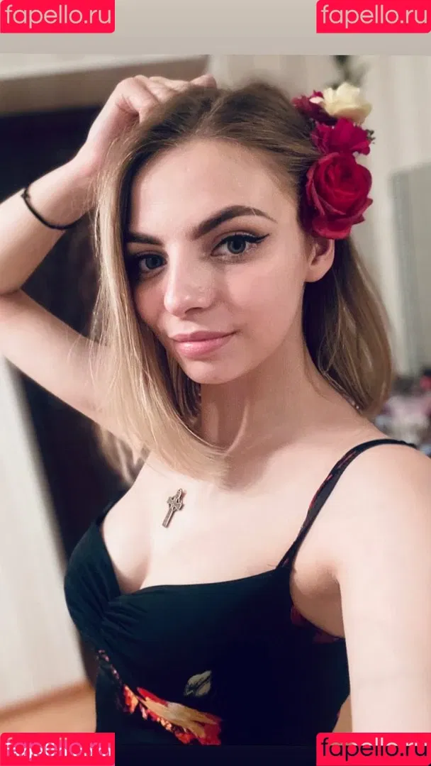 busya18plus Onlyfans Photo Gallery 
