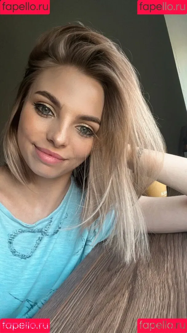 busya18plus Onlyfans Photo Gallery 