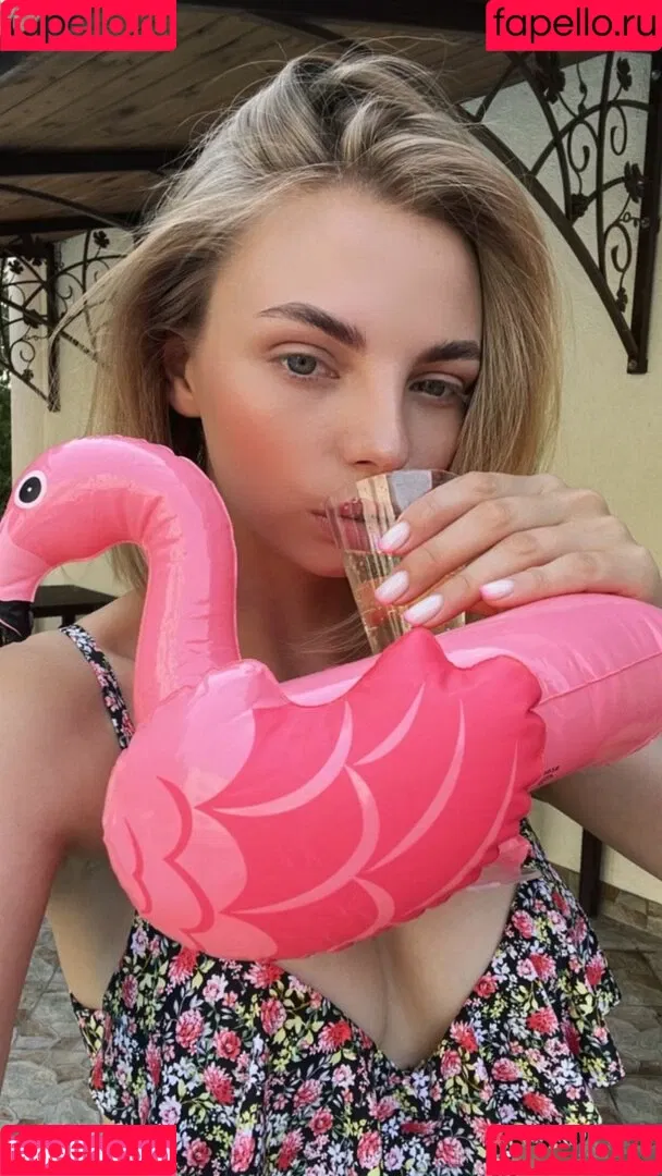 busya18plus Onlyfans Photo Gallery 