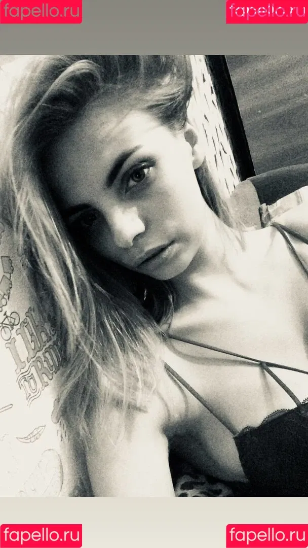 busya18plus Onlyfans Photo Gallery 