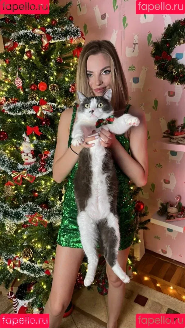 busya18plus Onlyfans Photo Gallery 