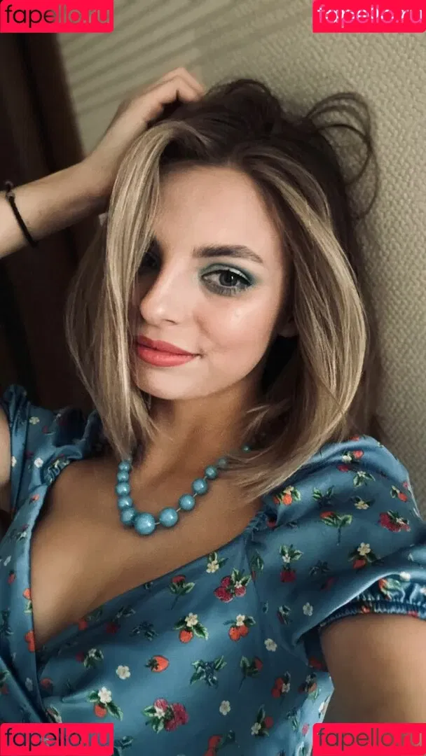 busya18plus Onlyfans Photo Gallery 