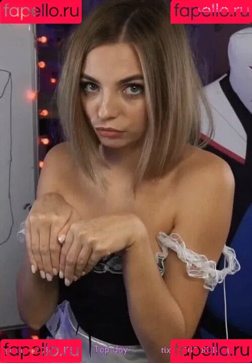 busya18plus Onlyfans Photo Gallery 