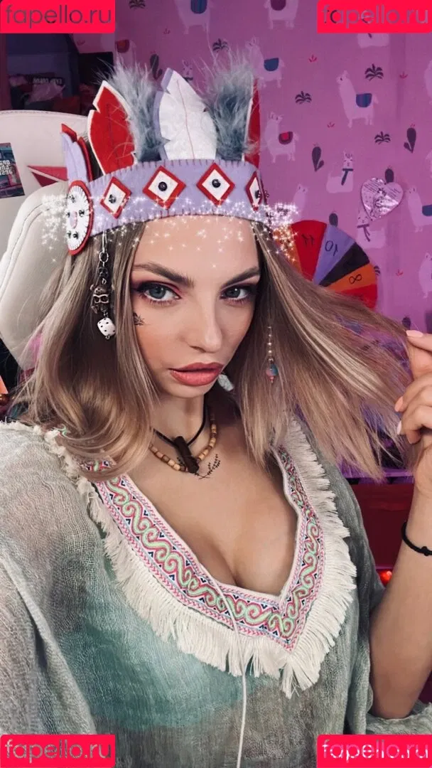 busya18plus Onlyfans Photo Gallery 