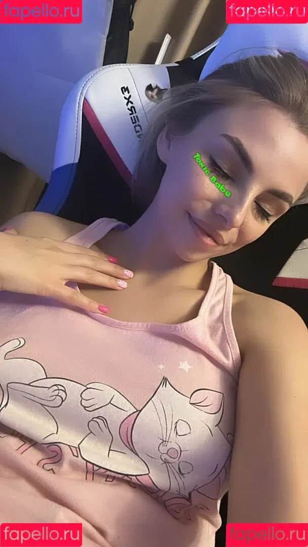 busya18plus Onlyfans Photo Gallery 