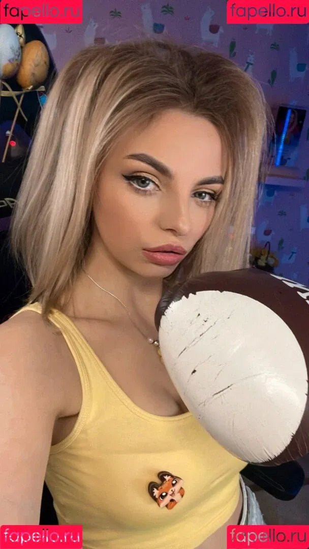 busya18plus Onlyfans Photo Gallery 