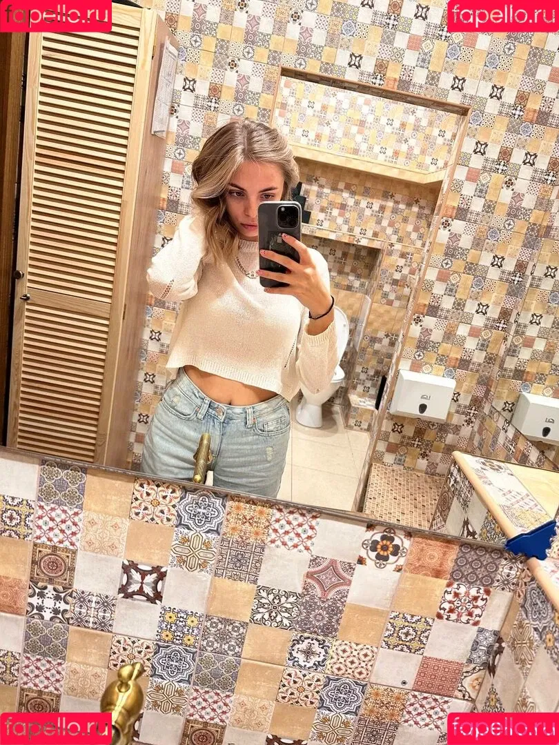 busya18plus Onlyfans Photo Gallery 