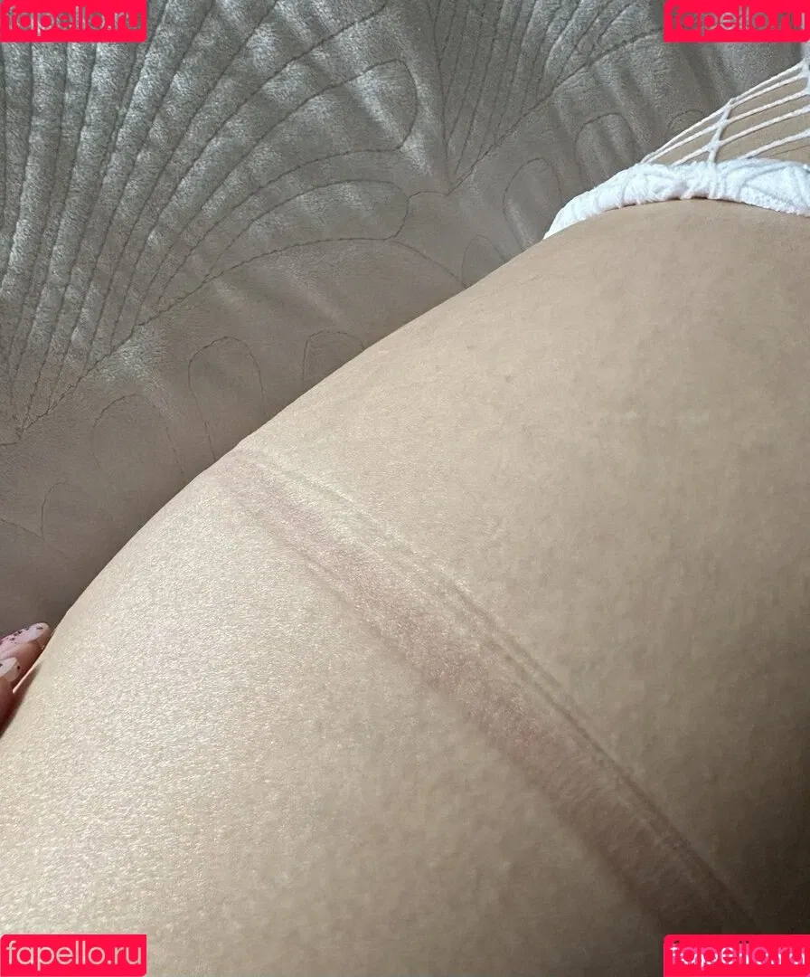 busya18plus Onlyfans Photo Gallery 