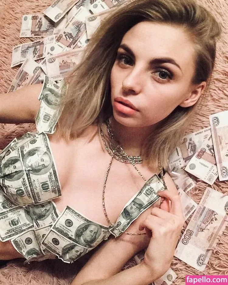 busya18plus Onlyfans Photo Gallery 