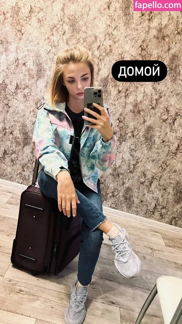 busya18plus Onlyfans Photo Gallery 