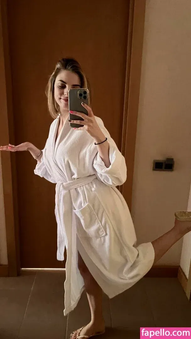 busya18plus Onlyfans Photo Gallery 