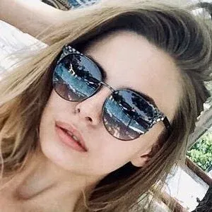 busya18plus Onlyfans Photo Gallery 