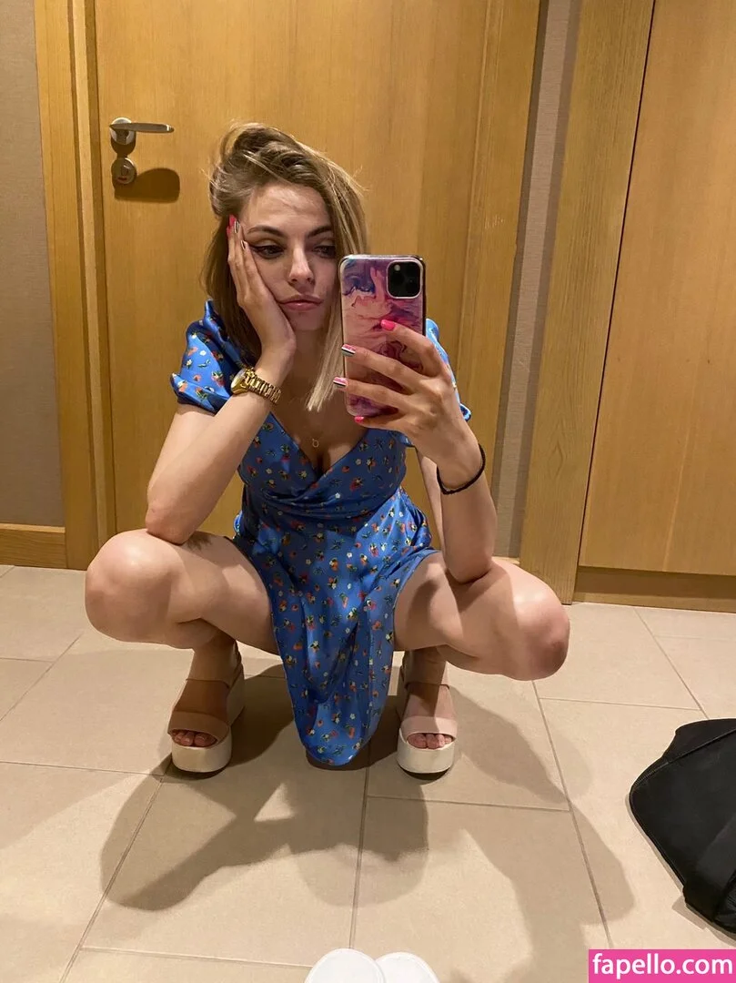 busya18plus Onlyfans Photo Gallery 