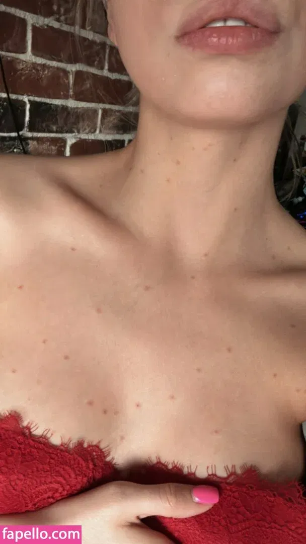 busya18plus Onlyfans Photo Gallery 