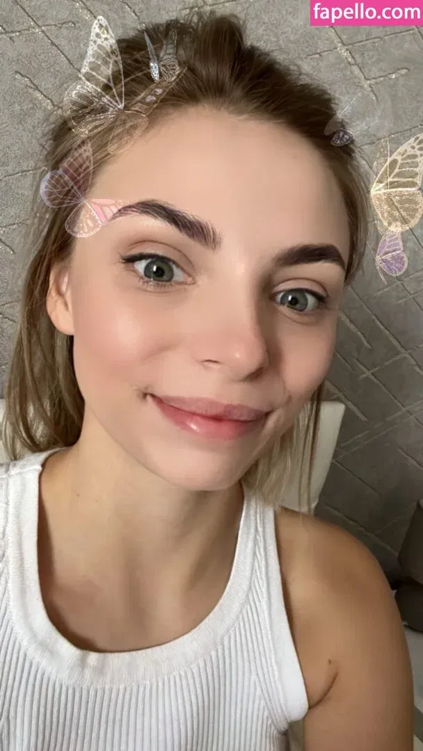 busya18plus Onlyfans Photo Gallery 