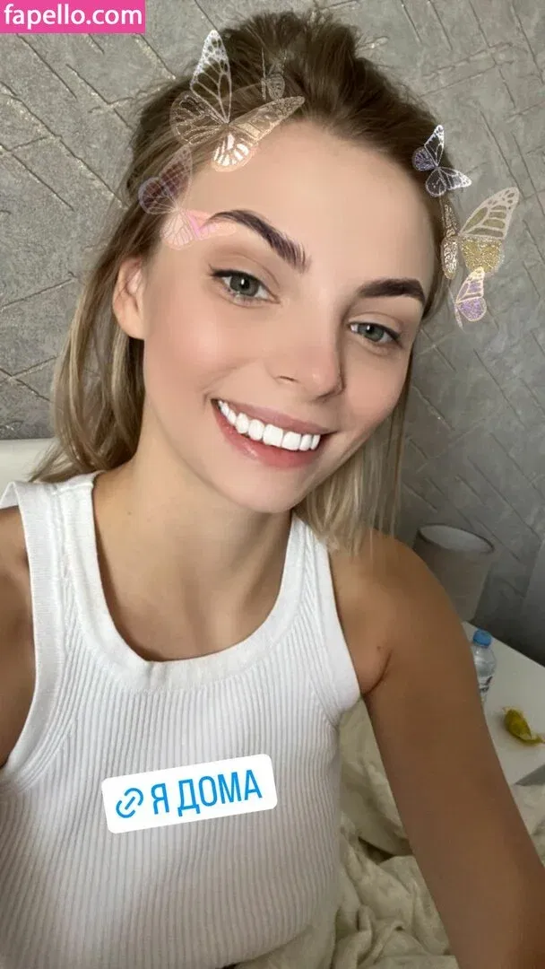 busya18plus Onlyfans Photo Gallery 