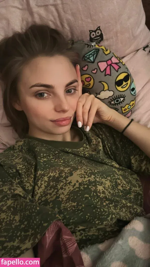 busya18plus Onlyfans Photo Gallery 