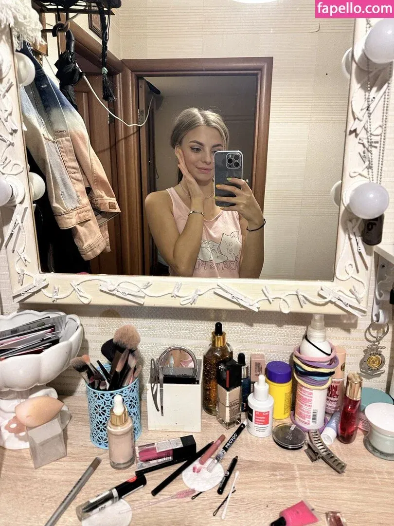 busya18plus Onlyfans Photo Gallery 