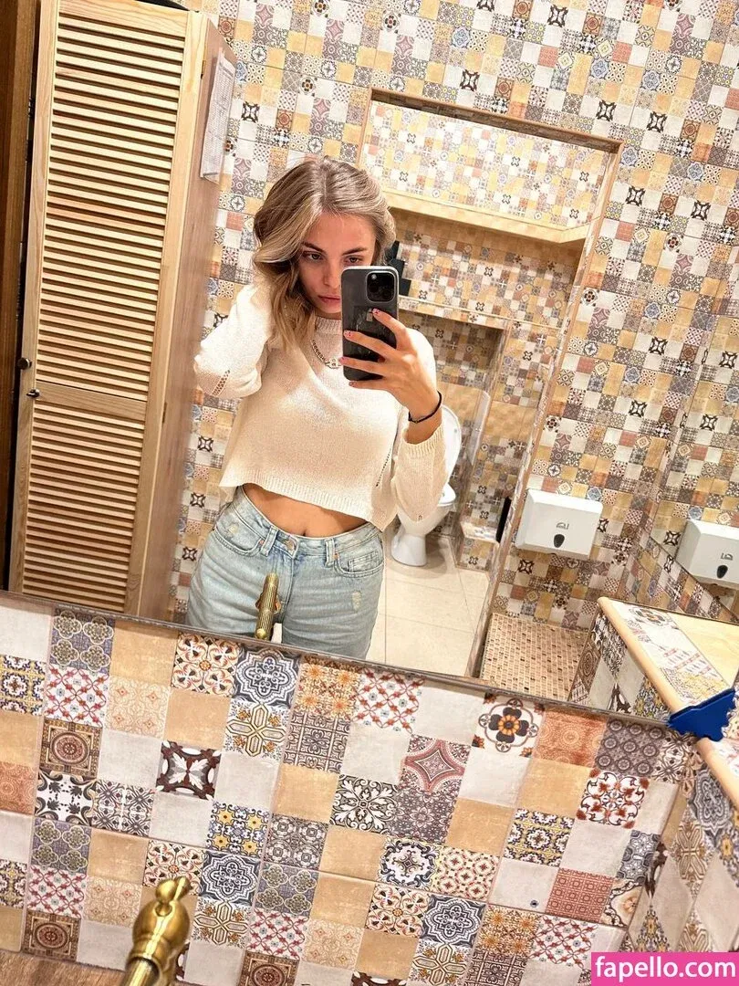 busya18plus Onlyfans Photo Gallery 